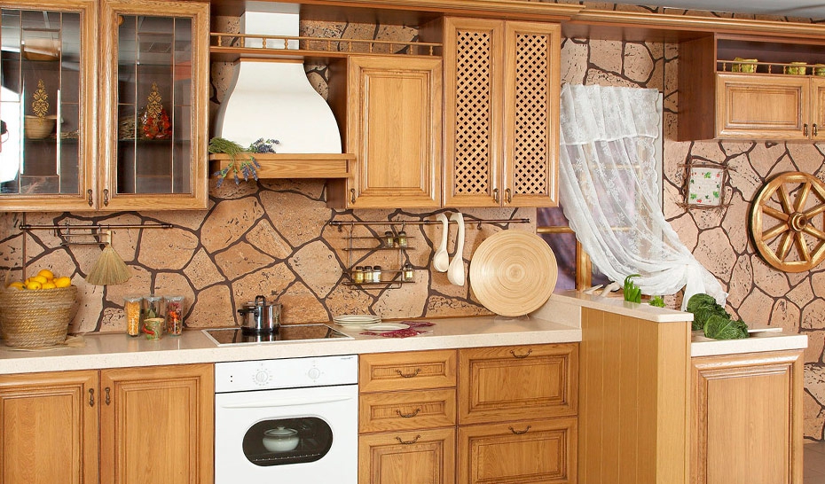 деревянная кухня - классический интерьер
