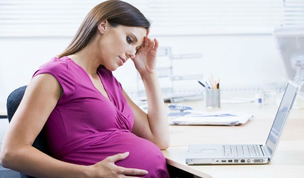 Токсикоз при беременности на ранних сроках: почему возникает и как облегчить его течение. Когда следует немедленно обратится к врачу. Рвотный рефлекс у беременных