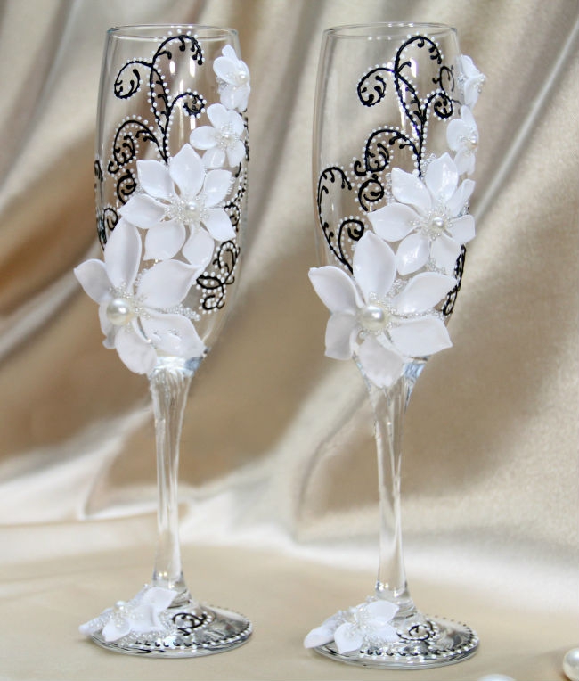 декорированные свадебные бокалы
